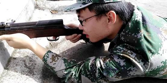 clip_image010.jpg 射擊訓(xùn)練.jpg